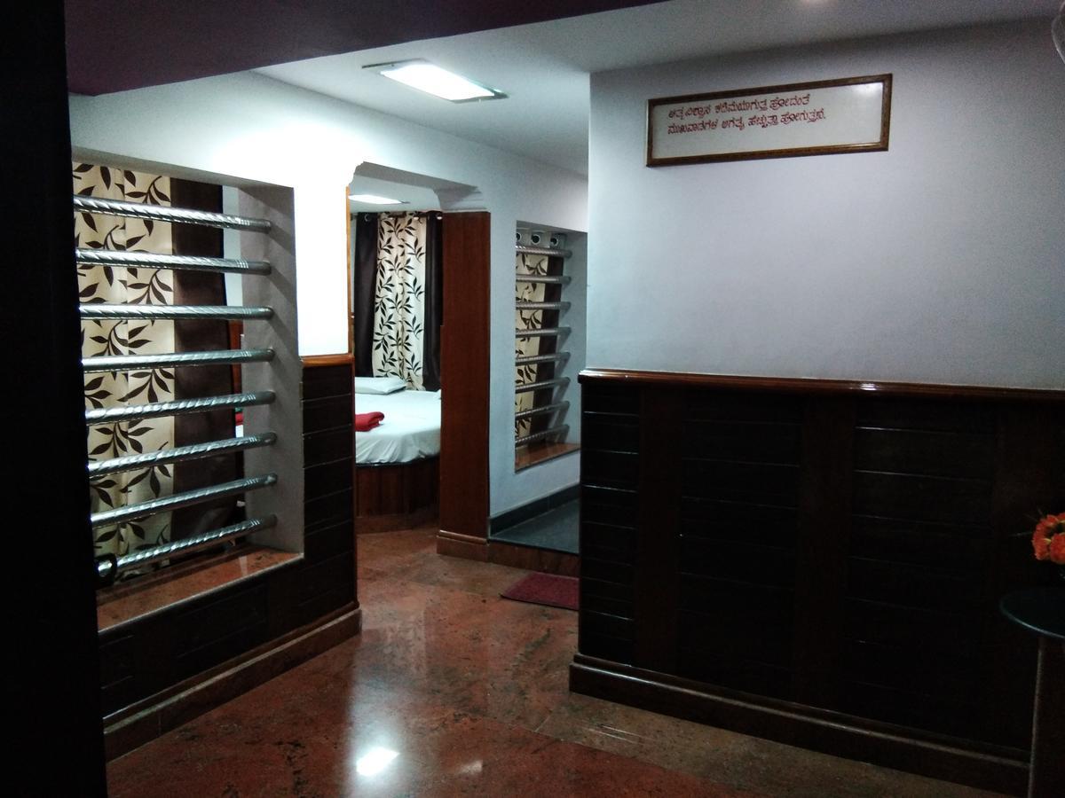 Hotel Sanman Lodge Shivamogga Exteriör bild